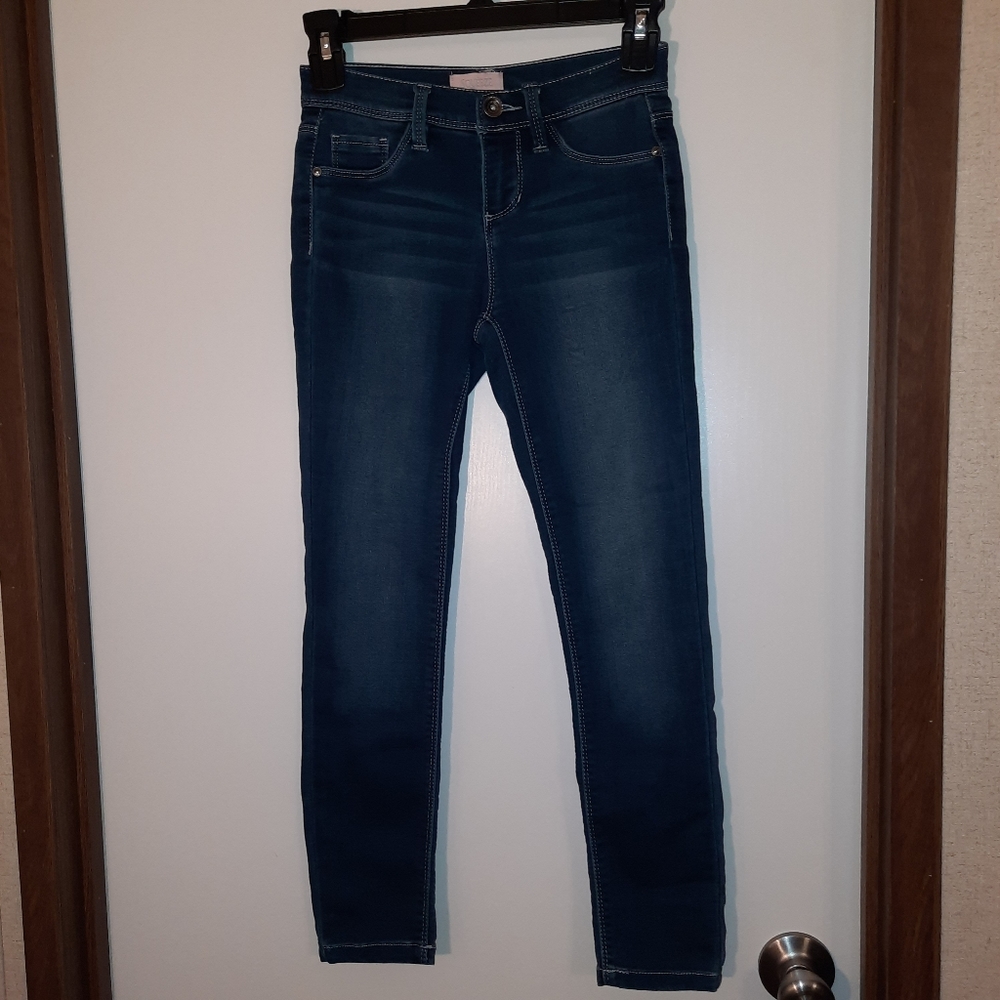 GIRL'S SQUEEZE JEANS SIZE 8 COLOR BLUE